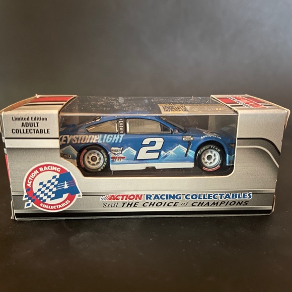 Brad Keselowski Action Racing 2021 #2 Keystone Light 1:64 Regular Paint Die-Cast - Picture 2 of 5